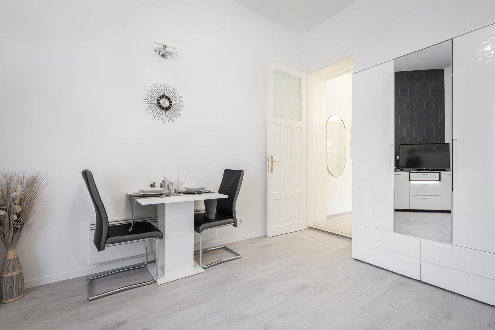 Dorsett Heights Apartment Будапеща Екстериор снимка